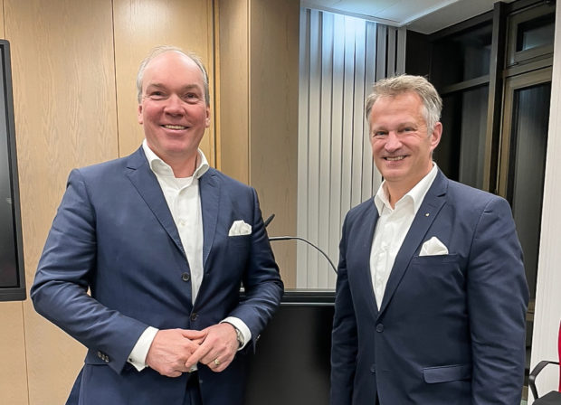 Begrüßten den neuen Jahrgang: Dr. Philipp Murmann und Oliver Stolz, Präsident des Sparkassen- und Giroverbandes SH